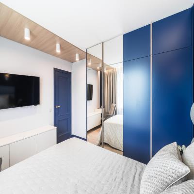 Luxurious Blue Wardrobe Design