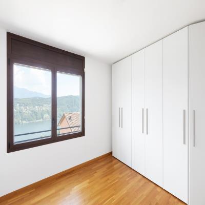 Modern Wardrobe Design with Hinged Doors