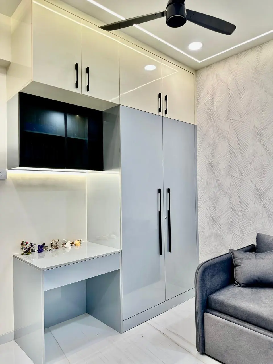 designerPortFolio639193093882023744.jpeg