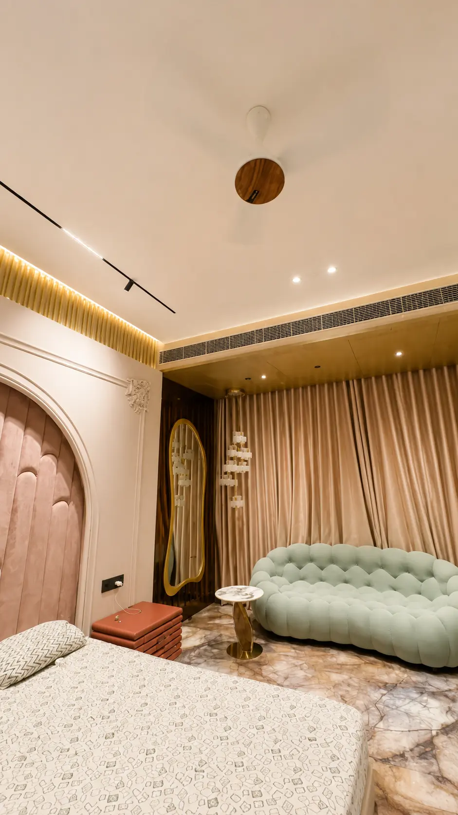 designerPortFolio639191329183237184.png