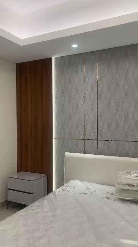 designerPortFolio639186062357308884.mp4